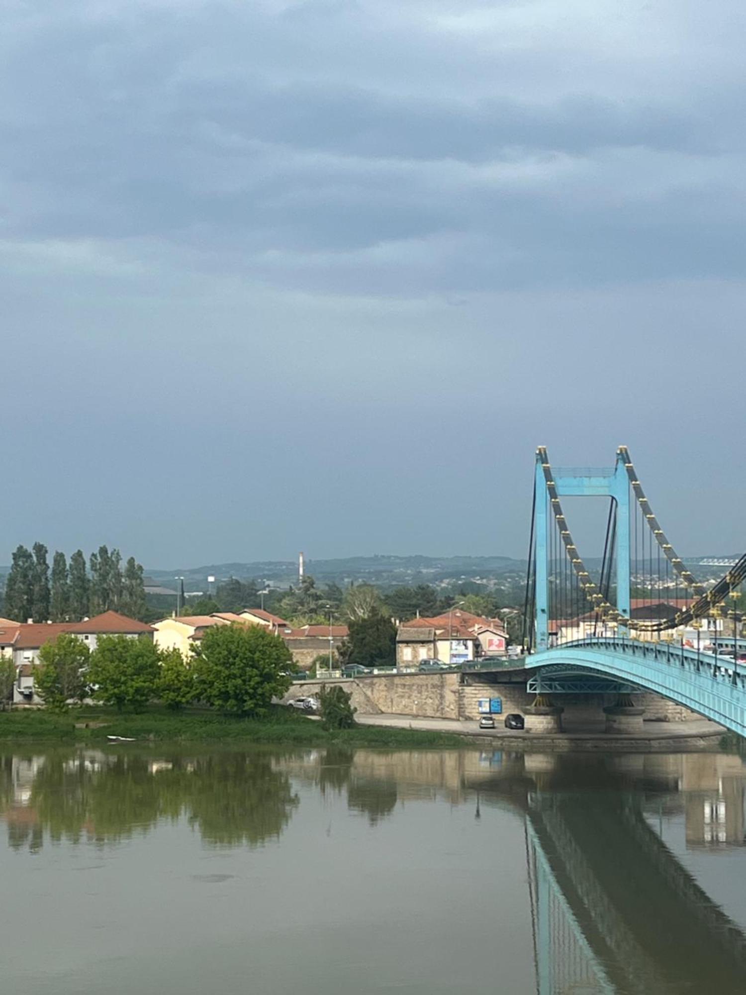 Appartement Prive « Blue Bridge & Sauna » Serrières-en-Chautagne Exteriör bild